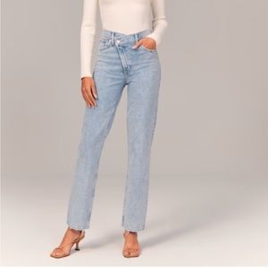Abercrombie & Fitch The 90’s Straight Ultra High Rise Curve Love